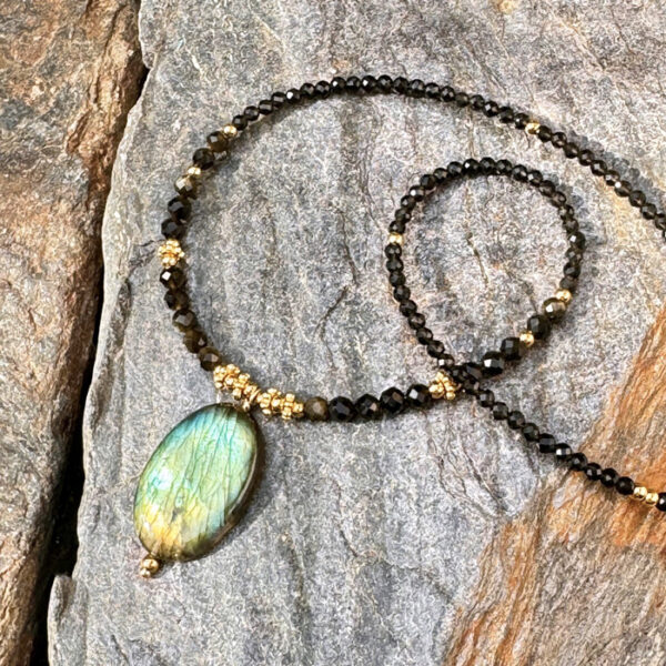 collier labradorite femme belle de lune