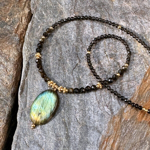 collier labradorite femme belle de lune