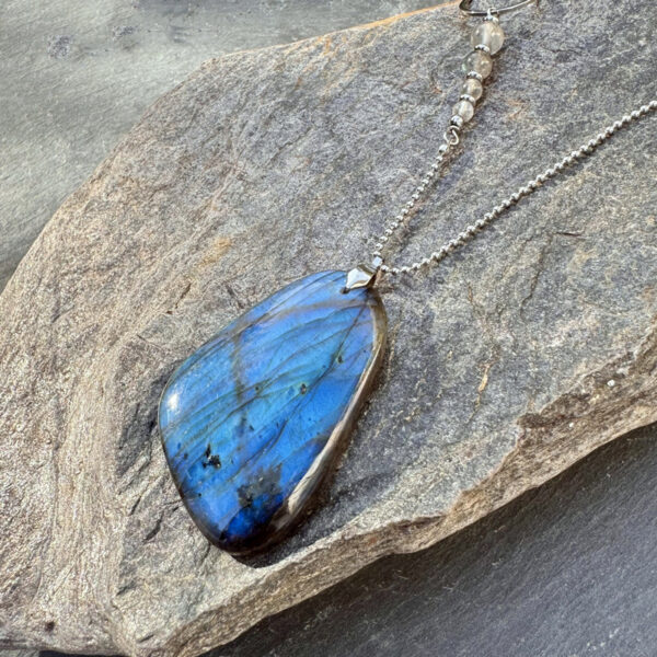 collier labradorite femme belle de lune