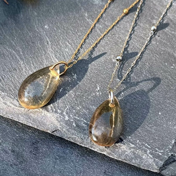 collier en citrine, pierres naturelles, bien-etre femme belle de lune